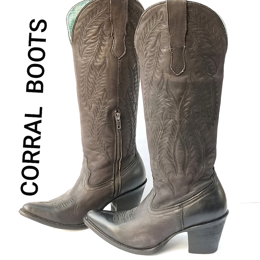 CORRAL WOMEN'S BLACK EMBROIDERY TALL TOP POINTED TOE COWBOY BOOTS